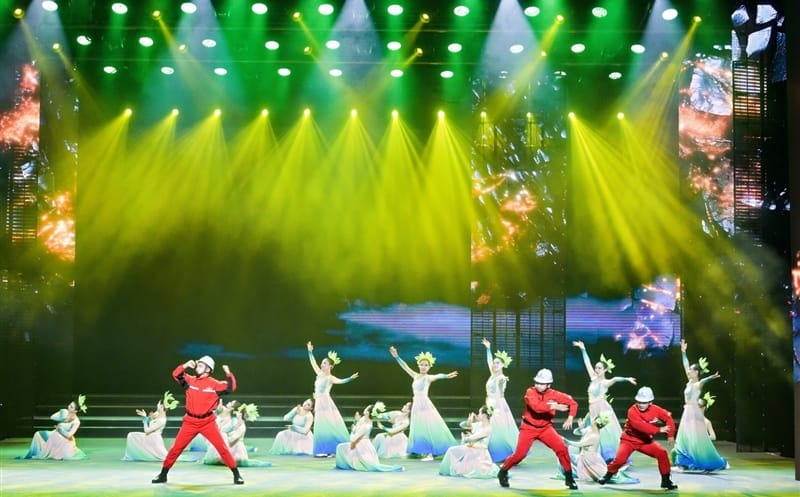 集团乐成参演“拼经济提质效强刷新，，，，，，奋力推进国资国企高质量生长” 四川省国资国企系统文艺汇演