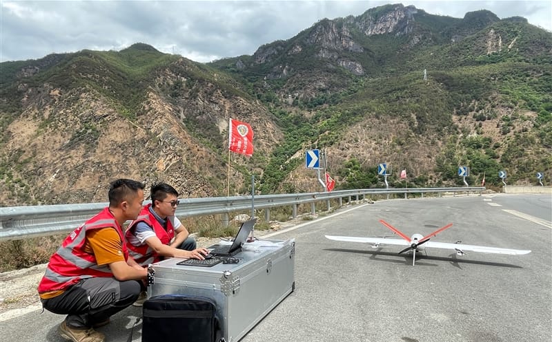 攀西公司织好地灾防治“防护网”，，，，打好抗震救灾“自动仗”