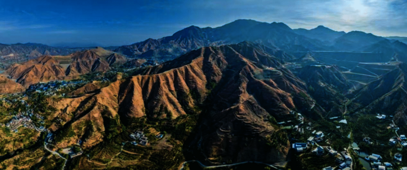 三载奋进路，，，，，共启新征程——天府矿投三周年生长纪实