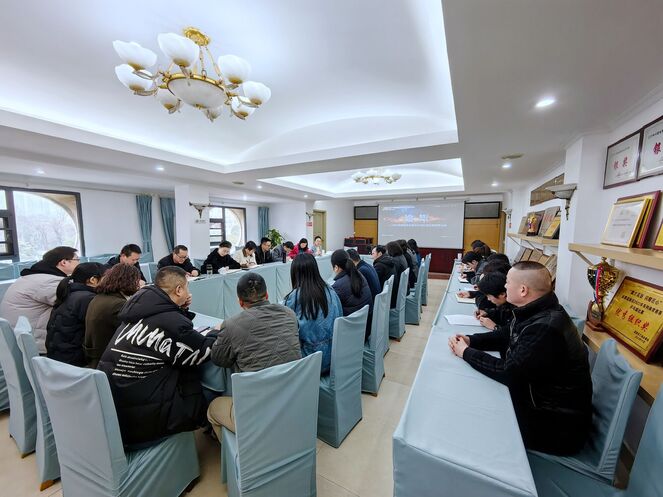 以案为鉴强信心 学思践悟谈生长