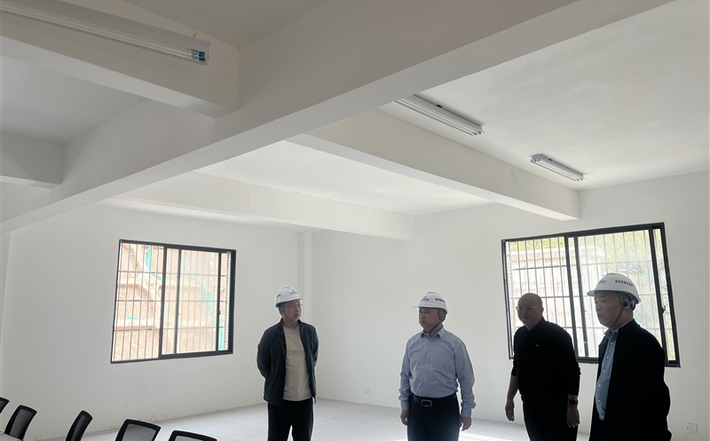 核西南建设集团向导到南江鹿角垭隧道项目开展督导检查