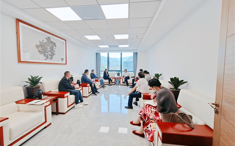 深化相助 同营生长——测绘公司与阿坝州自然尊时凯龙局座谈交流
