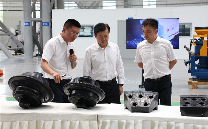 省自然尊时凯龙投资集团向导赴中铁智能装备公司考察交流