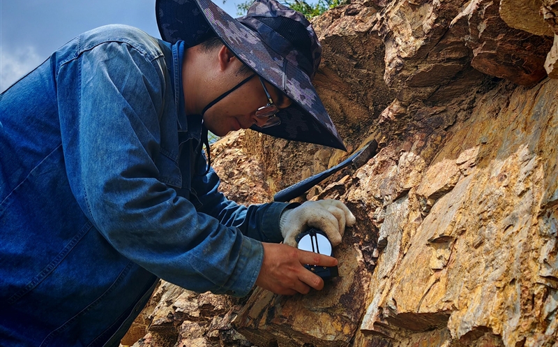 烈日铸魂：攀西公司木古铜铁矿勘探纪实