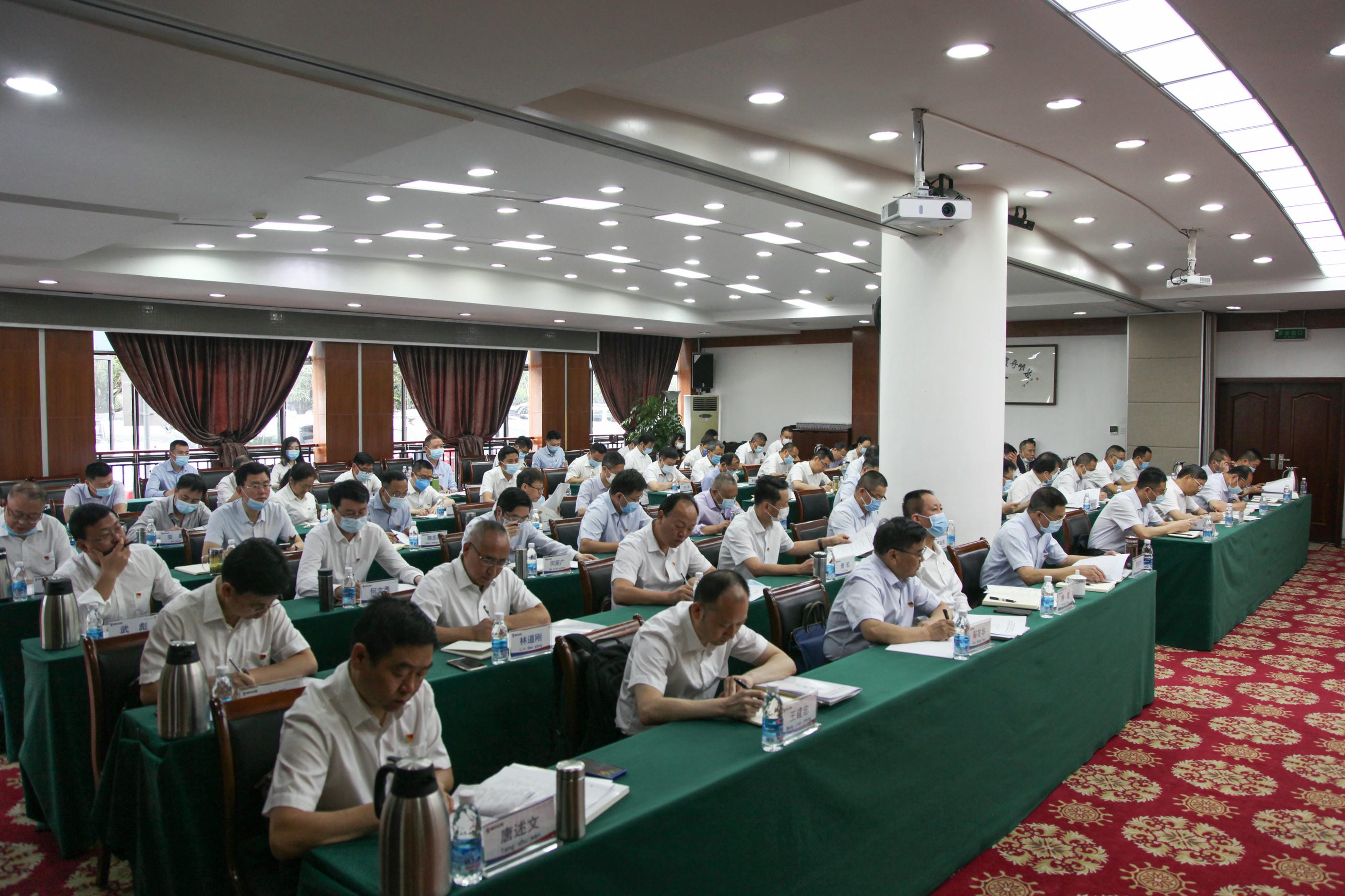 局召开2019年度党委书记抓党建述职评议大会暨2020年党建、宣传头脑、意识形态事情会_红色堡垒_党建群团_尊时凯龙有限责任公司