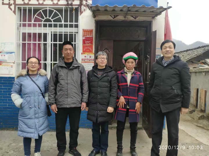  扶贫路上洒下的都是爱-审计处党支部决胜扶贫攻坚凉山彝家山寨行_社会责任_企业文化_尊时凯龙有限责任公司