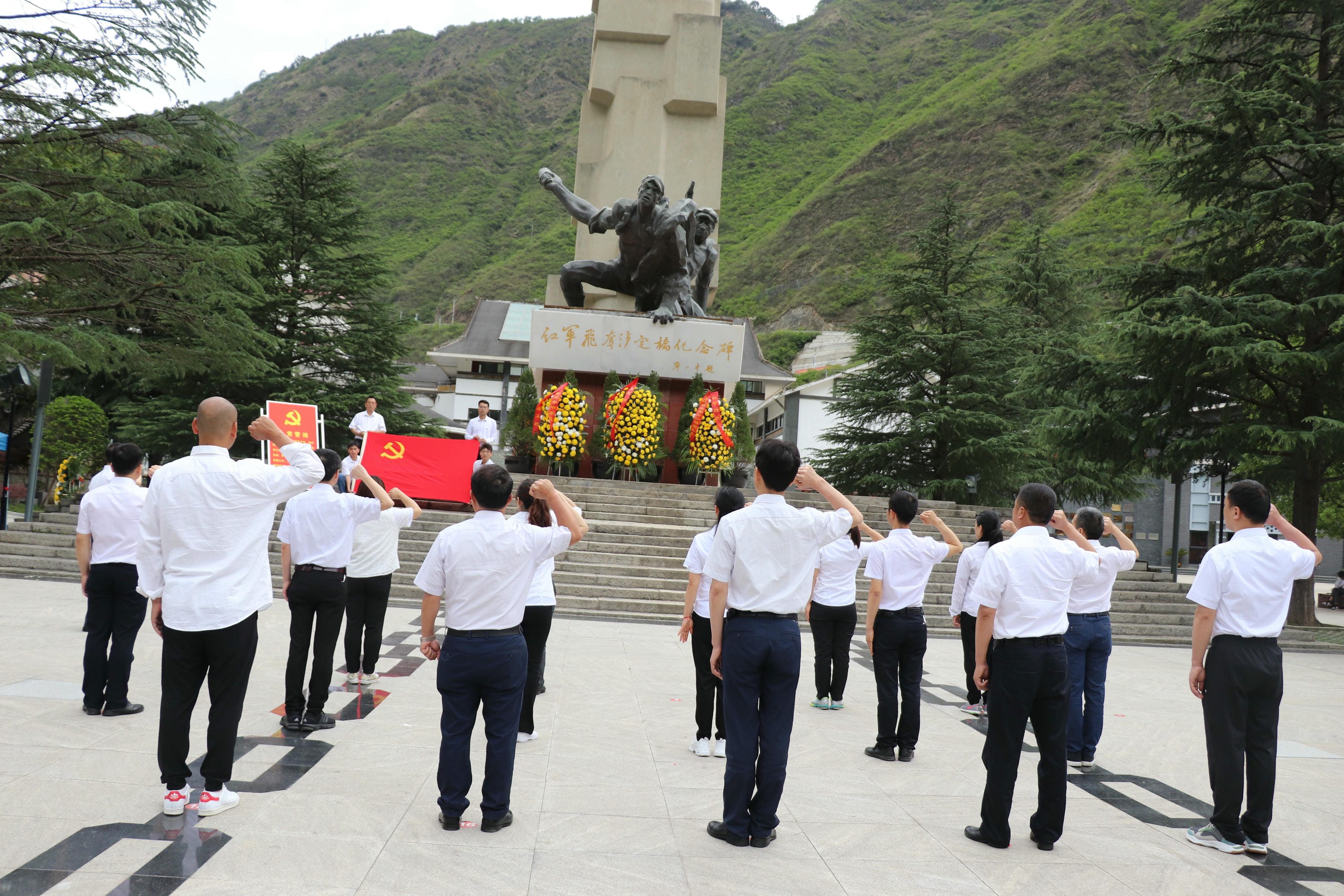 技工学校组织开展“不忘初心再出发，，，奋进伟大新征程”党史学习教育主题党日活动_红色堡垒_党建群团_尊时凯龙有限责任公司