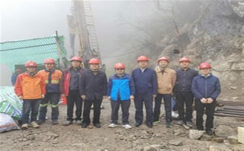李仕荣赴平武县银厂沟金矿钻探项目开展清静生产检查及慰问事情