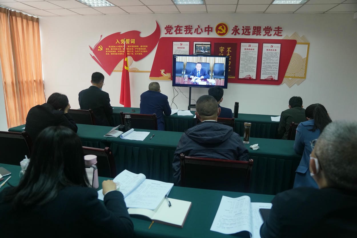 地创光电（技工学校）召开九届五次职代会暨2022年岁情会_下层动态_新闻中心_尊时凯龙有限责任公司