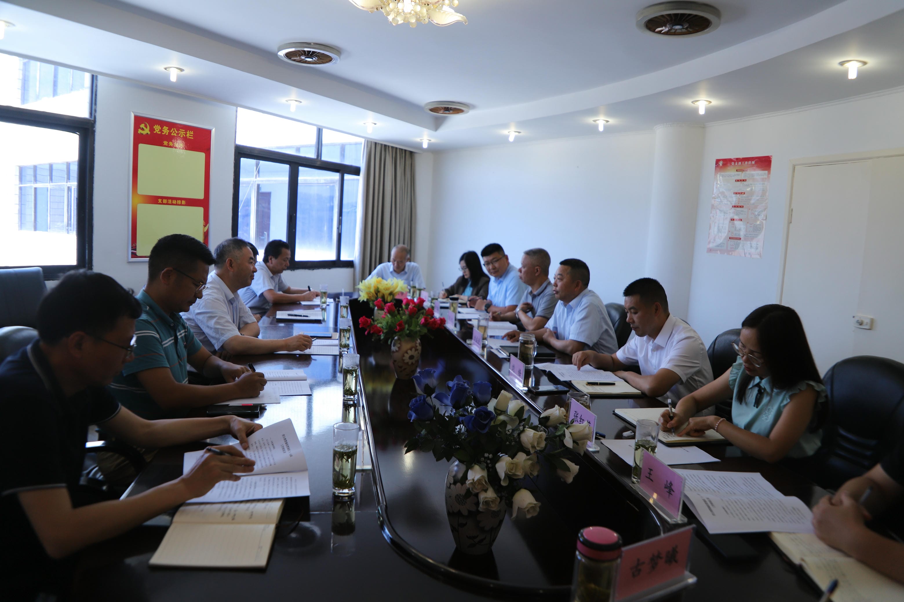 集团向导赴二八一大队宣讲习近平总书记来川视察主要指示精神和省第十二次党代会精神