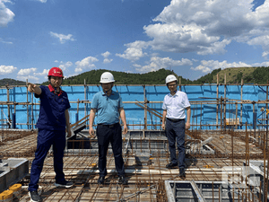 “关爱职工康健 包管清静生产” 冶勘物流分工会开展清静检查暨“夏送清凉“慰问活动_协同多元工业_工业生长_尊时凯龙有限责任公司