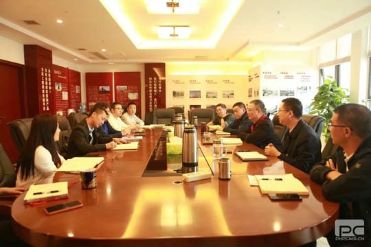 中成集团专题学习转达党的二十大报告精神