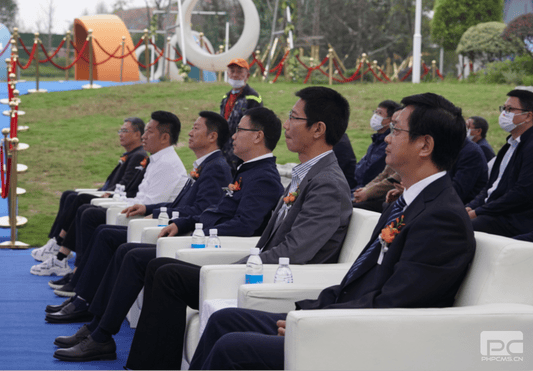 泸州市高新爱琴海购物公园项目主体 完工仪式圆满乐成_下层动态_新闻中心_尊时凯龙有限责任公司