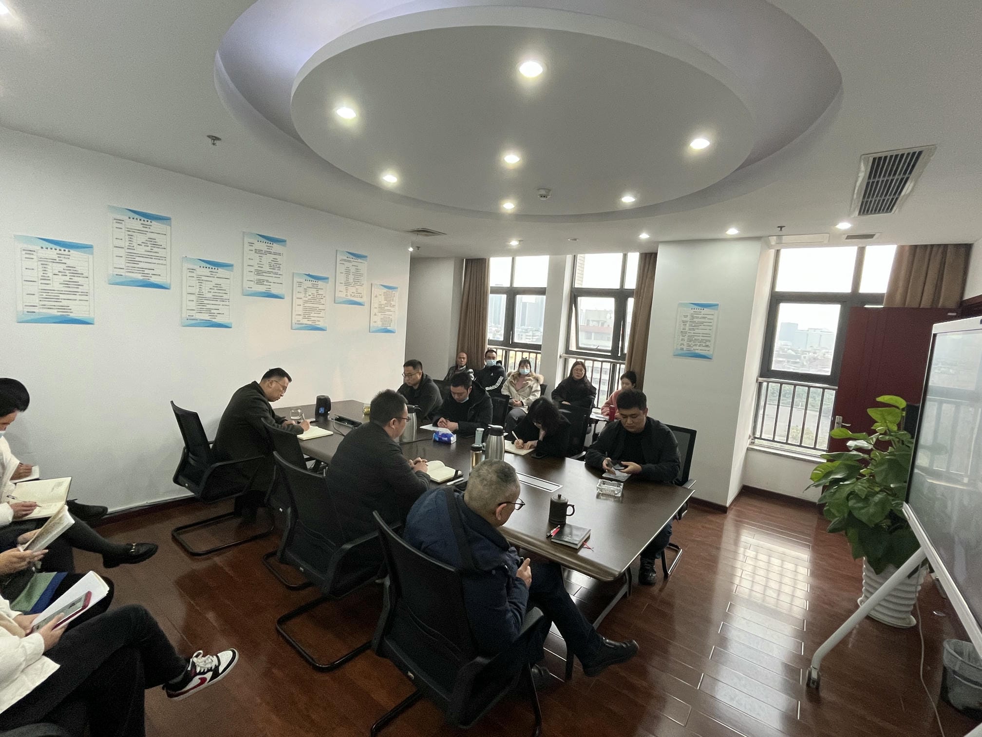 “卯”足劲头，，，，，全力以“复”│众城房产召开2023年复工复产清静事情会_下层动态_新闻中心_尊时凯龙有限责任公司