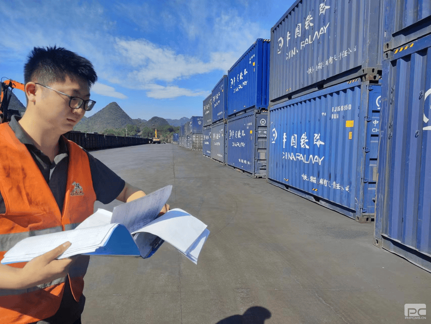 吹响“冲锋号” 五一“我继续” ——冶勘物流公司奋战电煤供应第一线_协同多元工业_工业生长_尊时凯龙有限责任公司