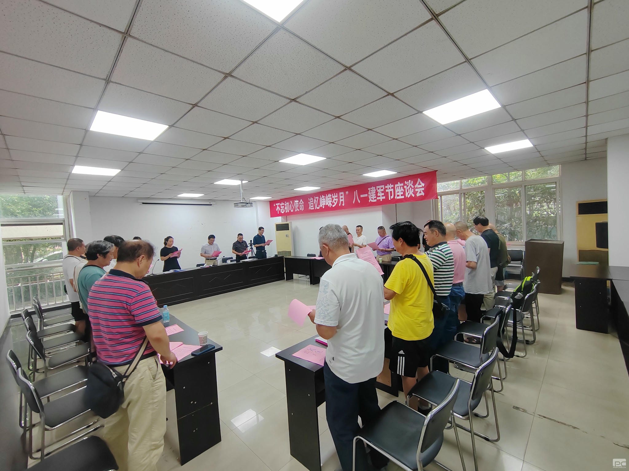 成都探矿开展“八一”建军节慰问活动_下层动态_新闻中心_尊时凯龙有限责任公司