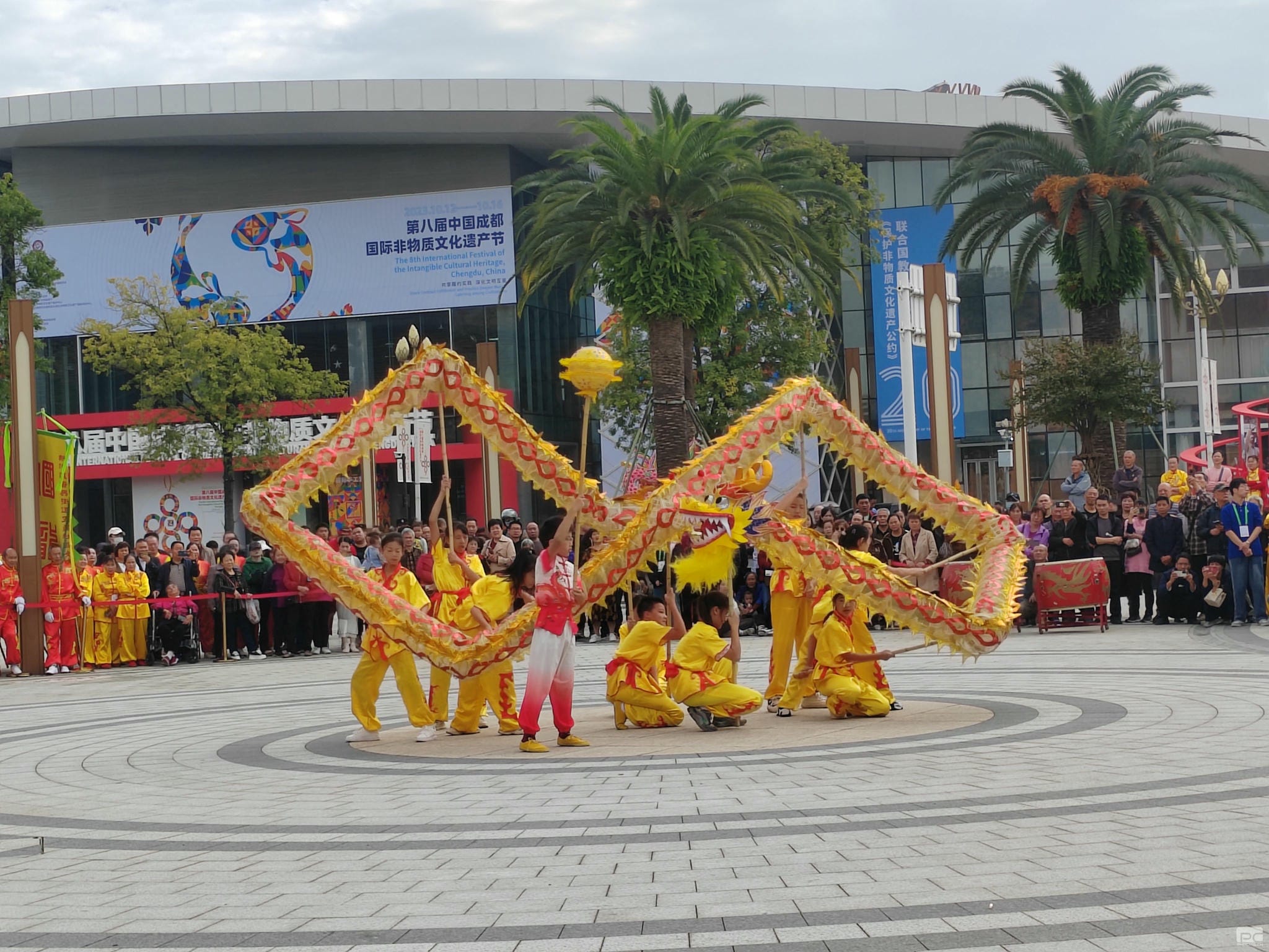  成都探矿科室分会开展“感受非遗魅力·传承古板文化”主题活动_下层动态_新闻中心_尊时凯龙有限责任公司