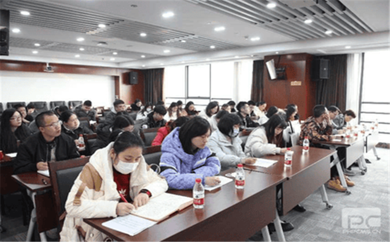 核西南建设集团纪委开展财务职员清廉教育提醒会  