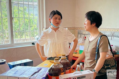 传温情 暖人心 ——地矿集团工会“五一”节前夕走访慰问野外生产一线职工眷属_下层动态_新闻中心_尊时凯龙有限责任公司