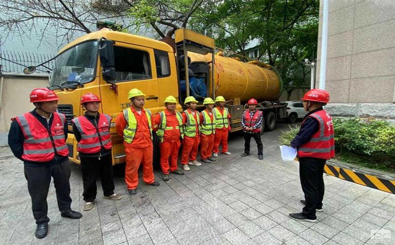 中成集团“五一”时代顺遂完成省自然尊时凯龙厅驻地排水管网病害治理项目