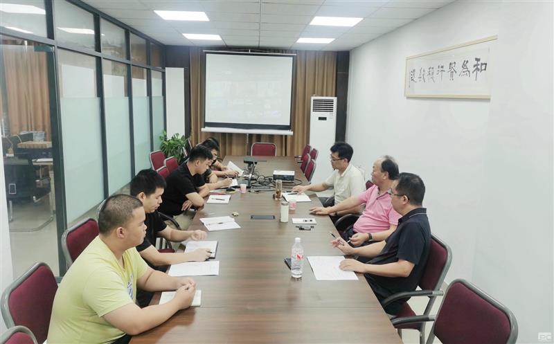 测绘公司向导赴下层调研，，开展“送清凉”活动