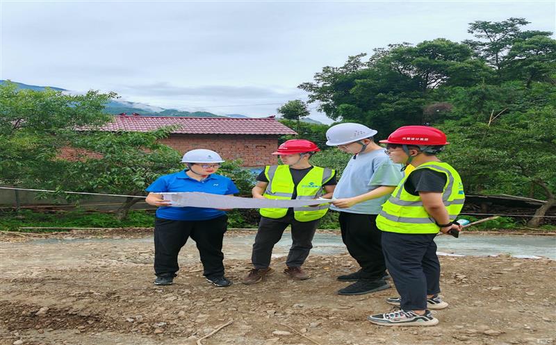 撒播廉音进项目，，，，，，慰问一线送清凉