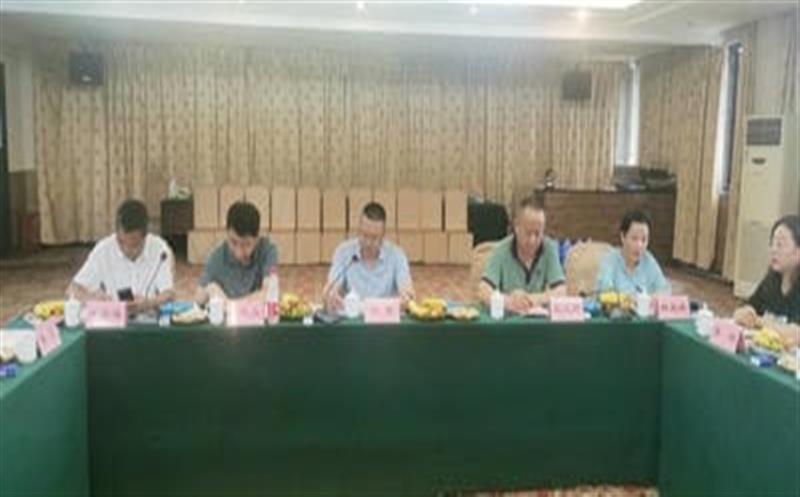 区调队（容大集团）举行“增强爱国情怀?弘扬武士精神”庆祝“八一”建军节座谈会