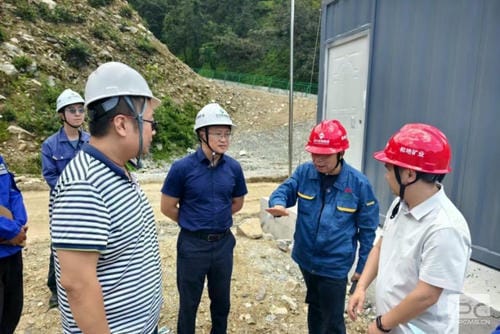 地矿集团事情组赴大陆槽矿山检查指导矿山清静事情_下层动态_新闻中心_尊时凯龙有限责任公司