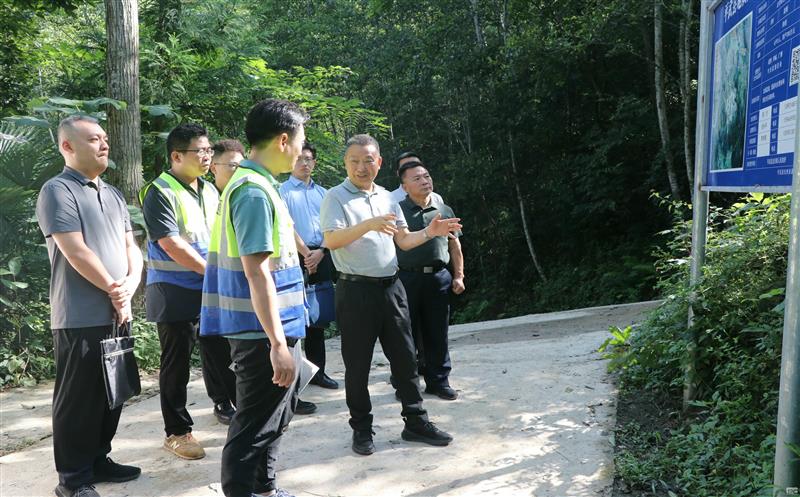 集团向导到蜀通建设集团平武县驻守项目开展清静检查及调研慰问