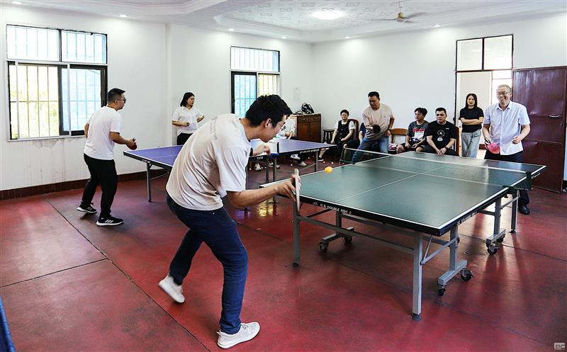 攀西公司举行乒乓球选拔角逐