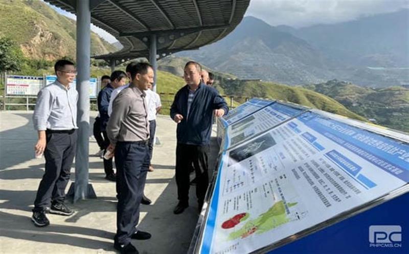 自然尊时凯龙厅向导赴红格南矿调研